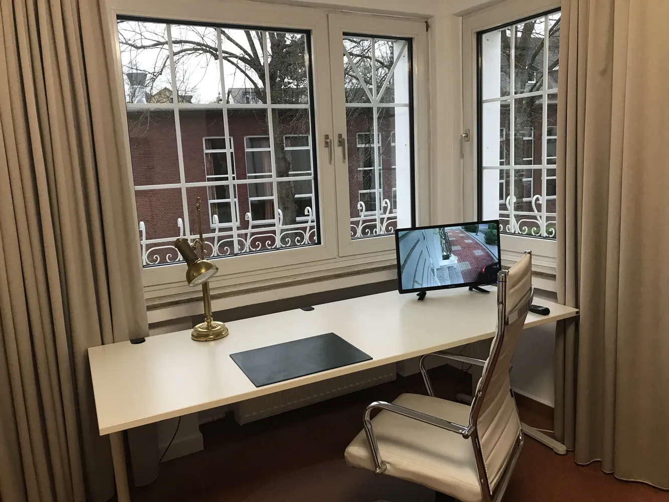 3 room apartment with 129 m² in Düsseldorf – Photo 3
