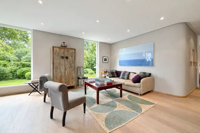 2 Zimmer Wohnung mit 112 m² in München – Bild 1