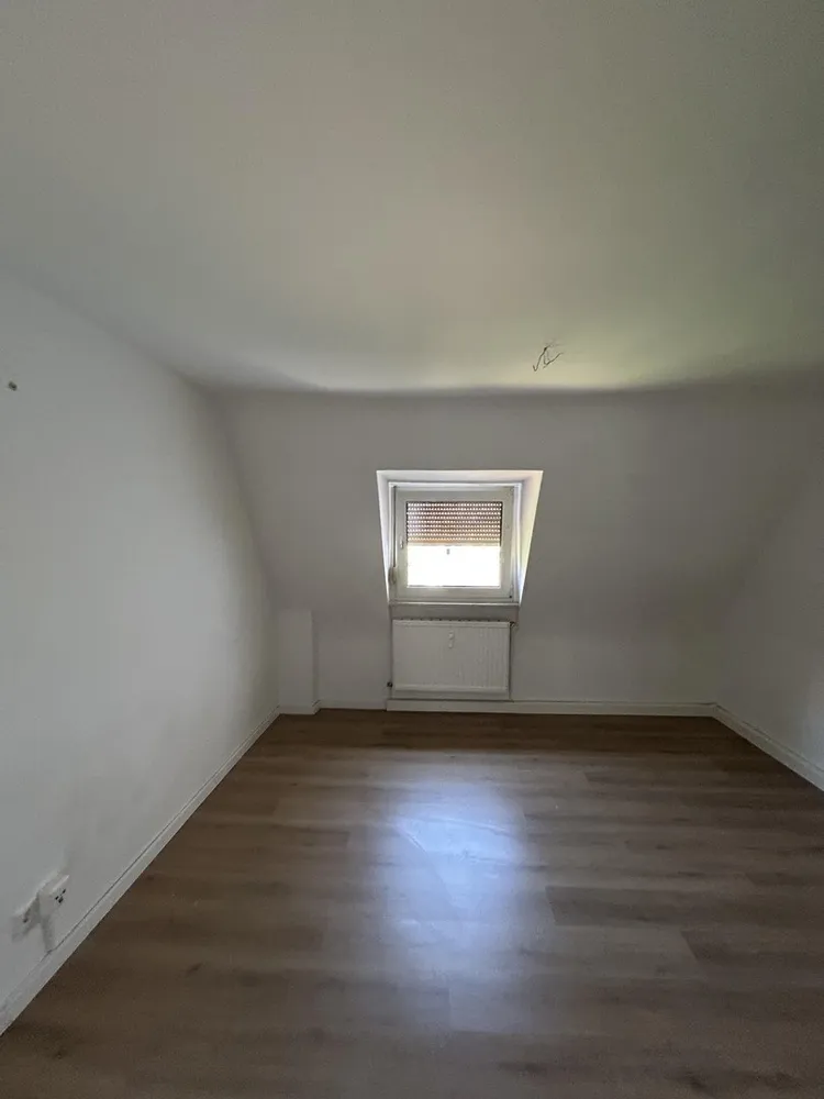4 Zimmer Wohnung mit 95 m² in Ludwigshafen am Rhein – Bild 1