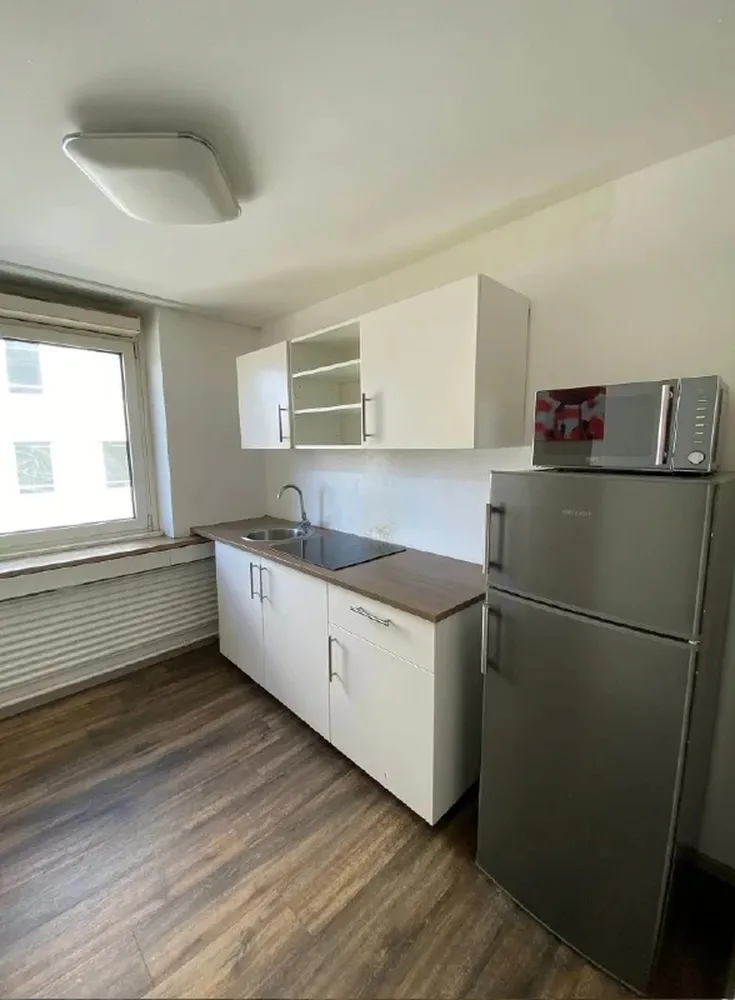 8 Zimmer Wohnung mit 220 m² in Nürnberg – Bild 3