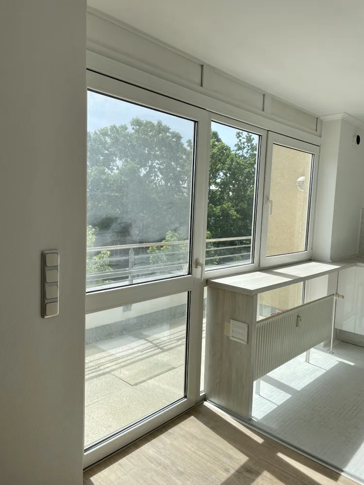 3 Zimmer Wohnung mit 102 m² in Schwerin – Bild 2