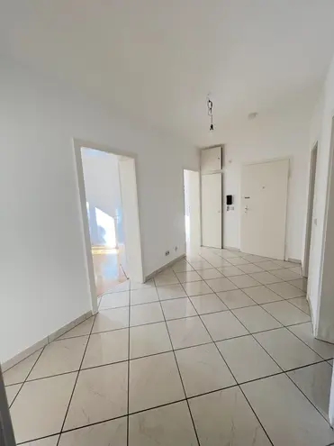 4 Zimmer Wohnung mit 103 m² in Frankfurt am Main – Bild 4