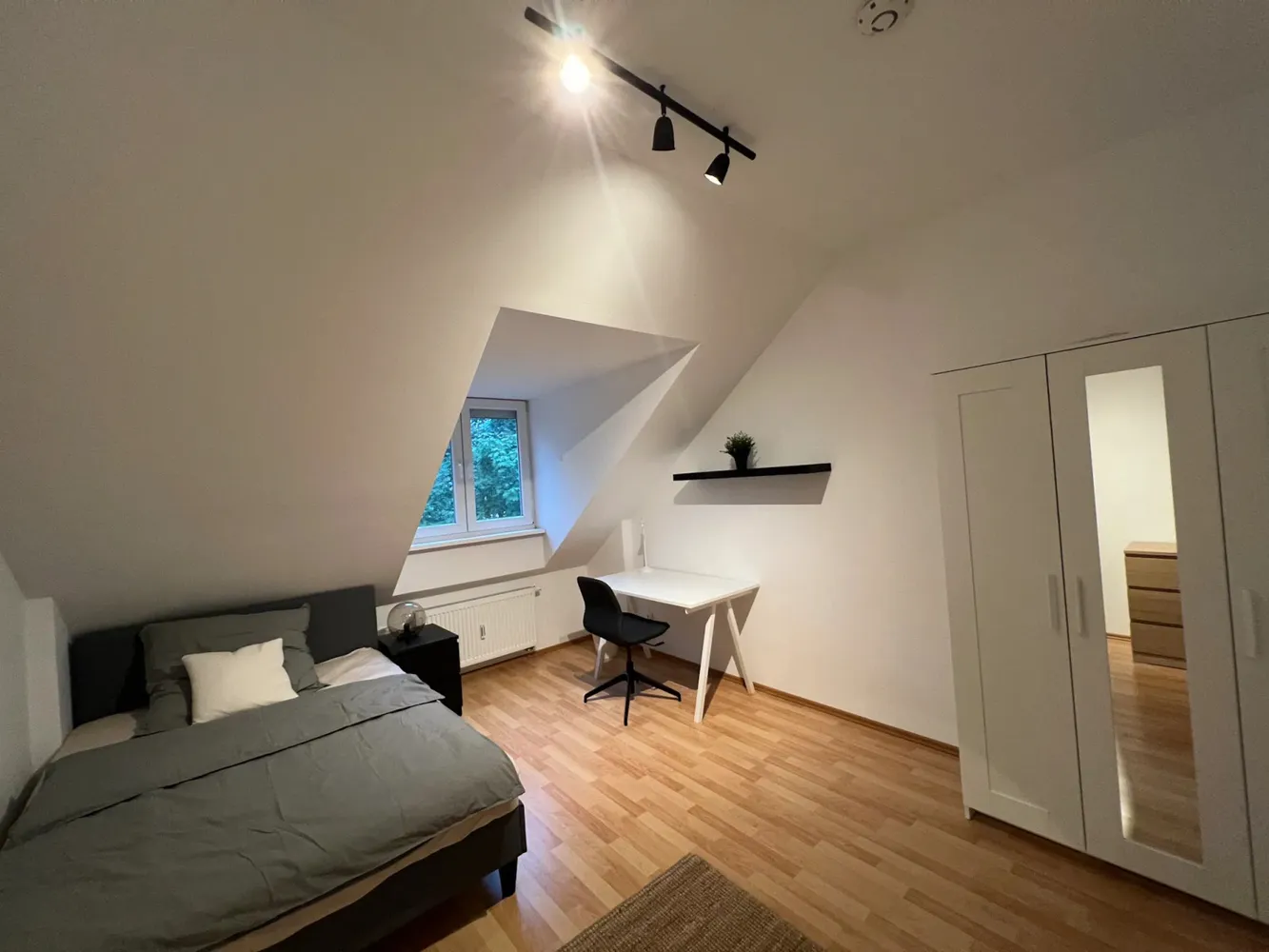 Shared room with 12 m² in Munich – Photo 5