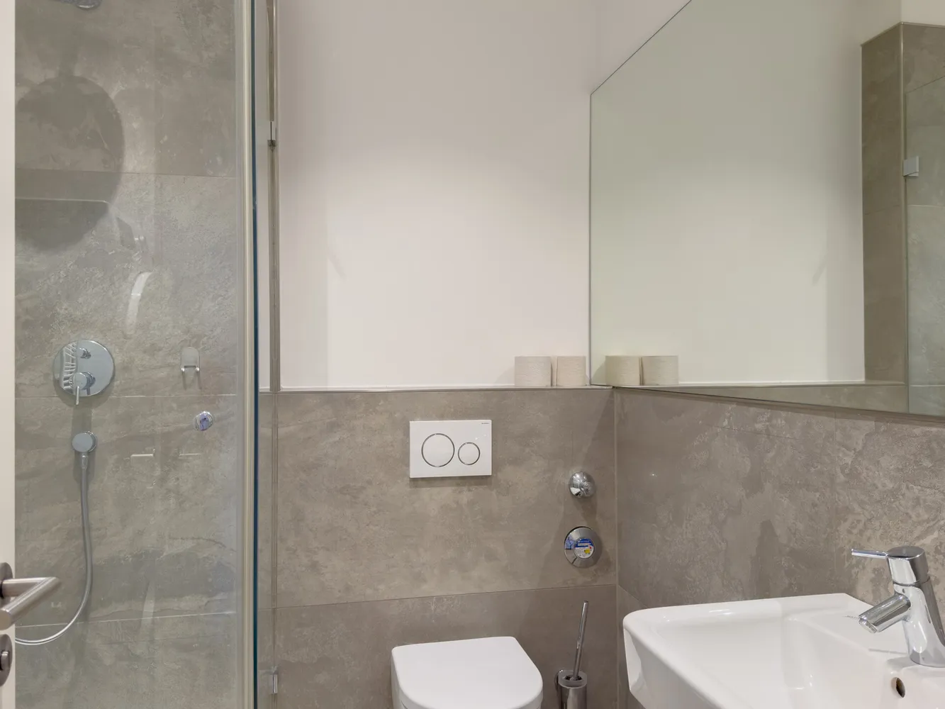 4 Zimmer Wohnung mit 176 m² in München – Bild 9