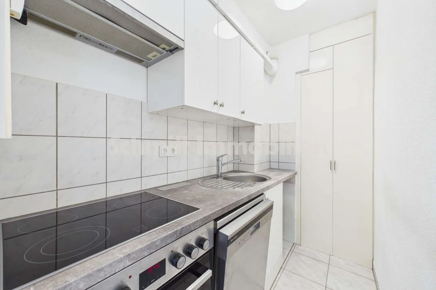 2 room apartment with 50 m² in Frankfurt am Main – Photo 6
