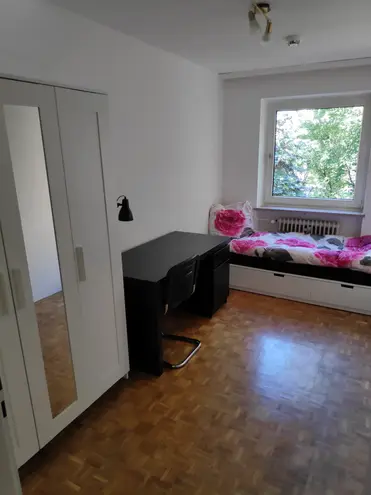 4 Zimmer Wohnung mit 89 m² in München – Bild 5