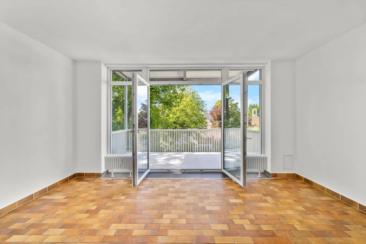 6 Zimmer Wohnung mit 191 m² in Augsburg – Bild 3