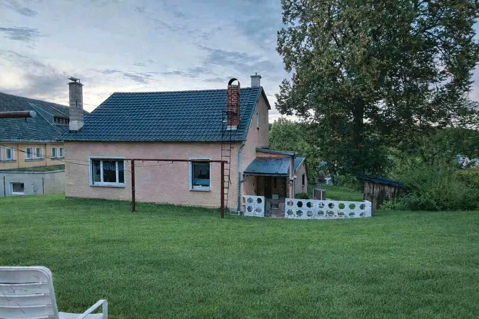 14 Zimmer Haus mit 299 m² in Schwarzenberg – Bild 1