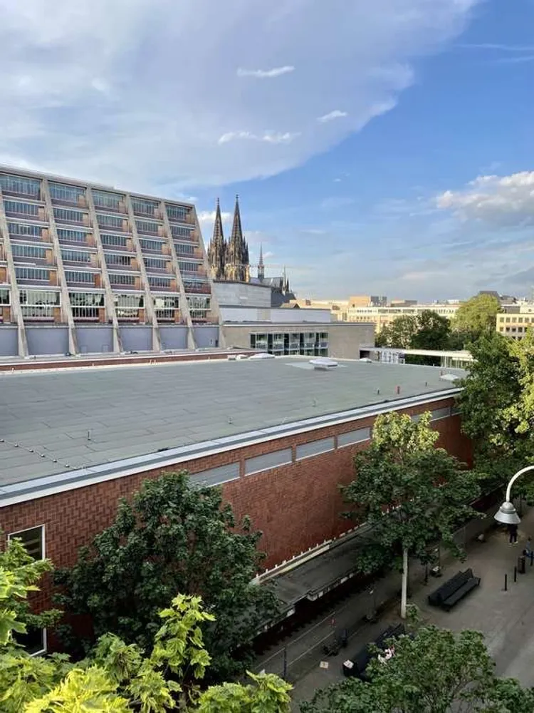 2 Zimmer Wohnung mit 82 m² in Köln – Bild 1