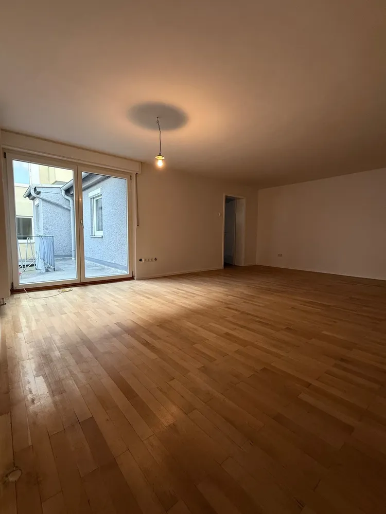 4 Zimmer Wohnung mit 110 m² in Augsburg – Bild 1