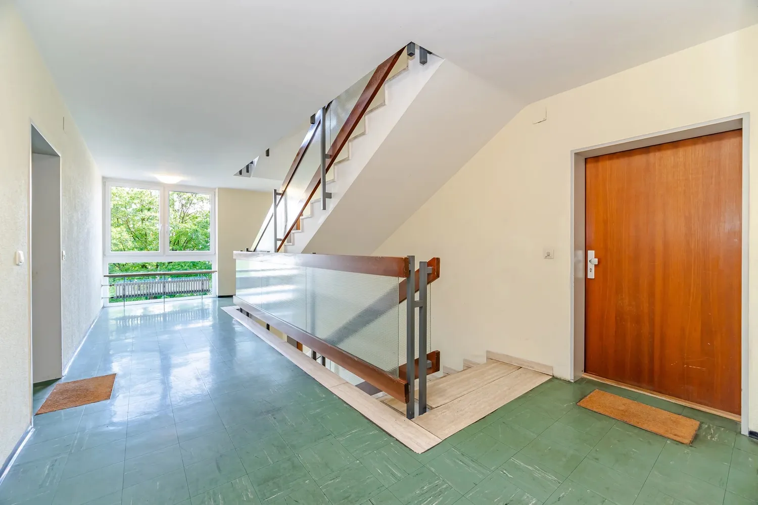 2 Zimmer Wohnung mit 75 m² in München – Bild 1