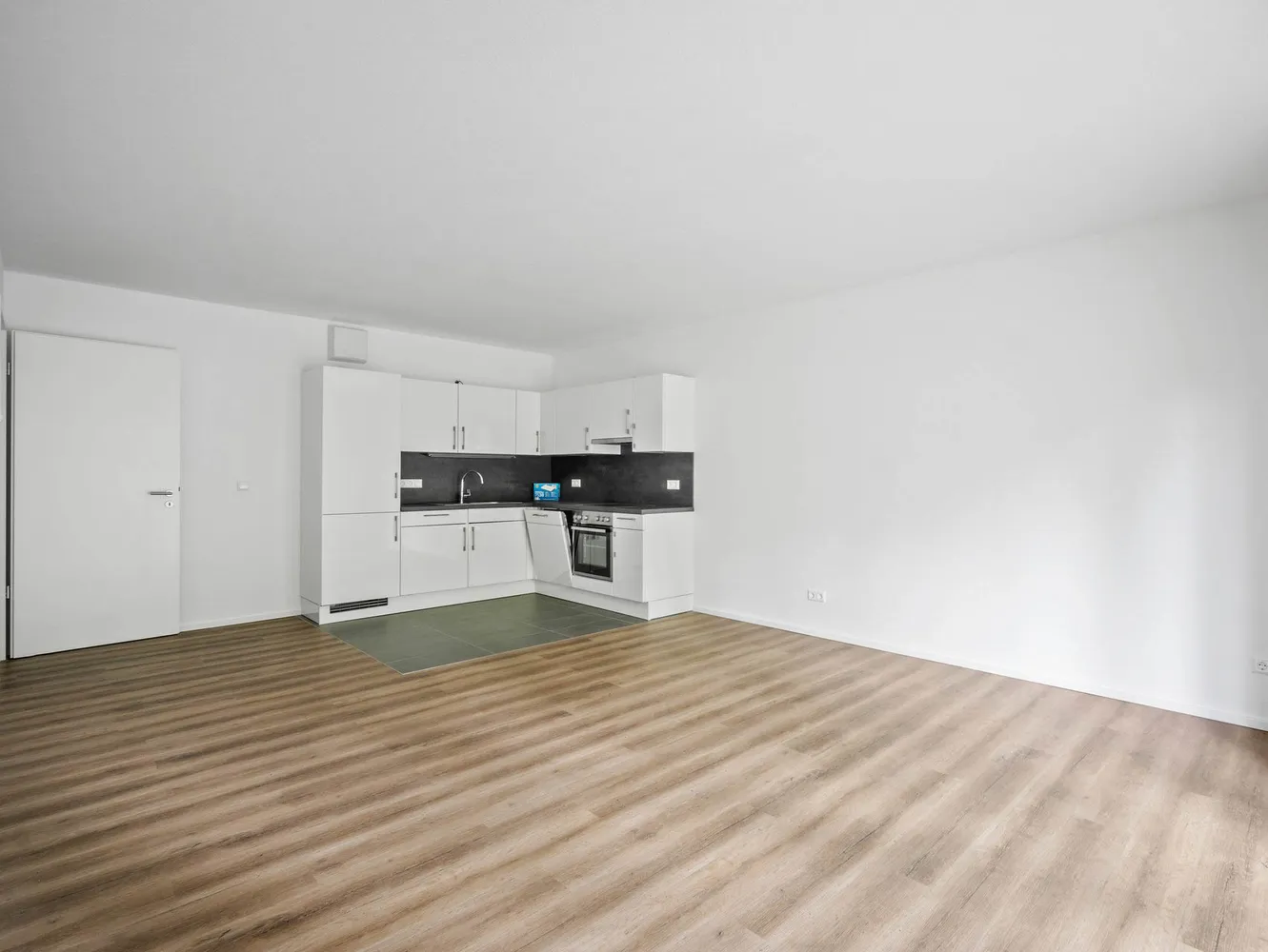 2 Zimmer Wohnung mit 70 m² in Dresden – Bild 2