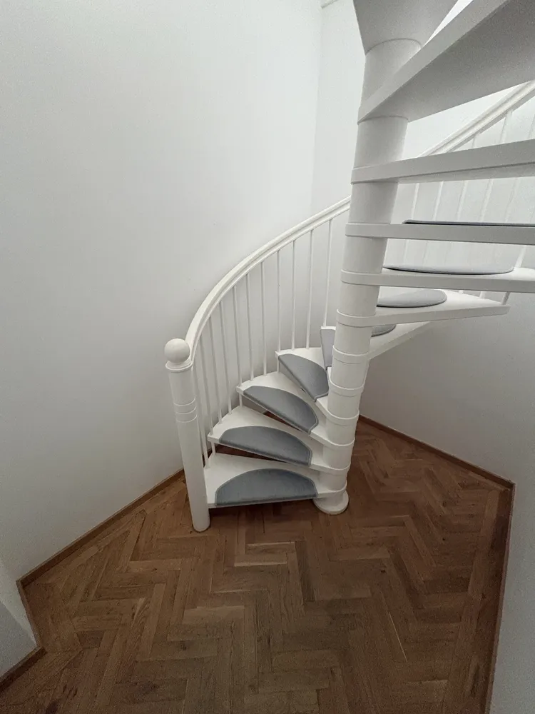 2 room apartment with 114 m² in Frankfurt am Main – Photo 1