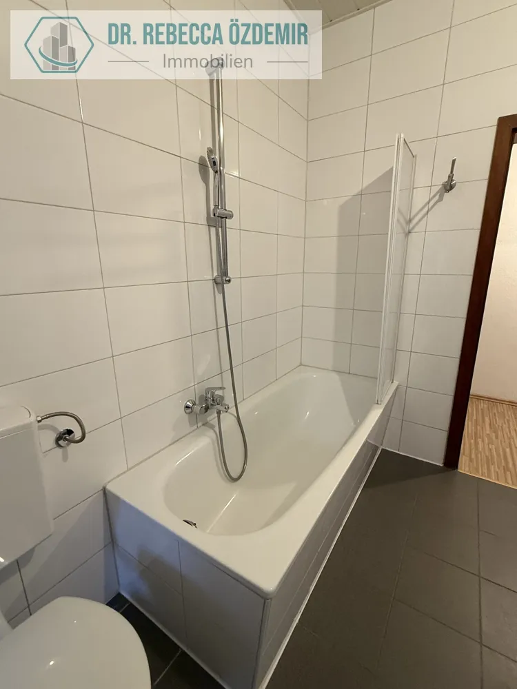2 Zimmer Wohnung mit 74 m² in Duisburg – Bild 5