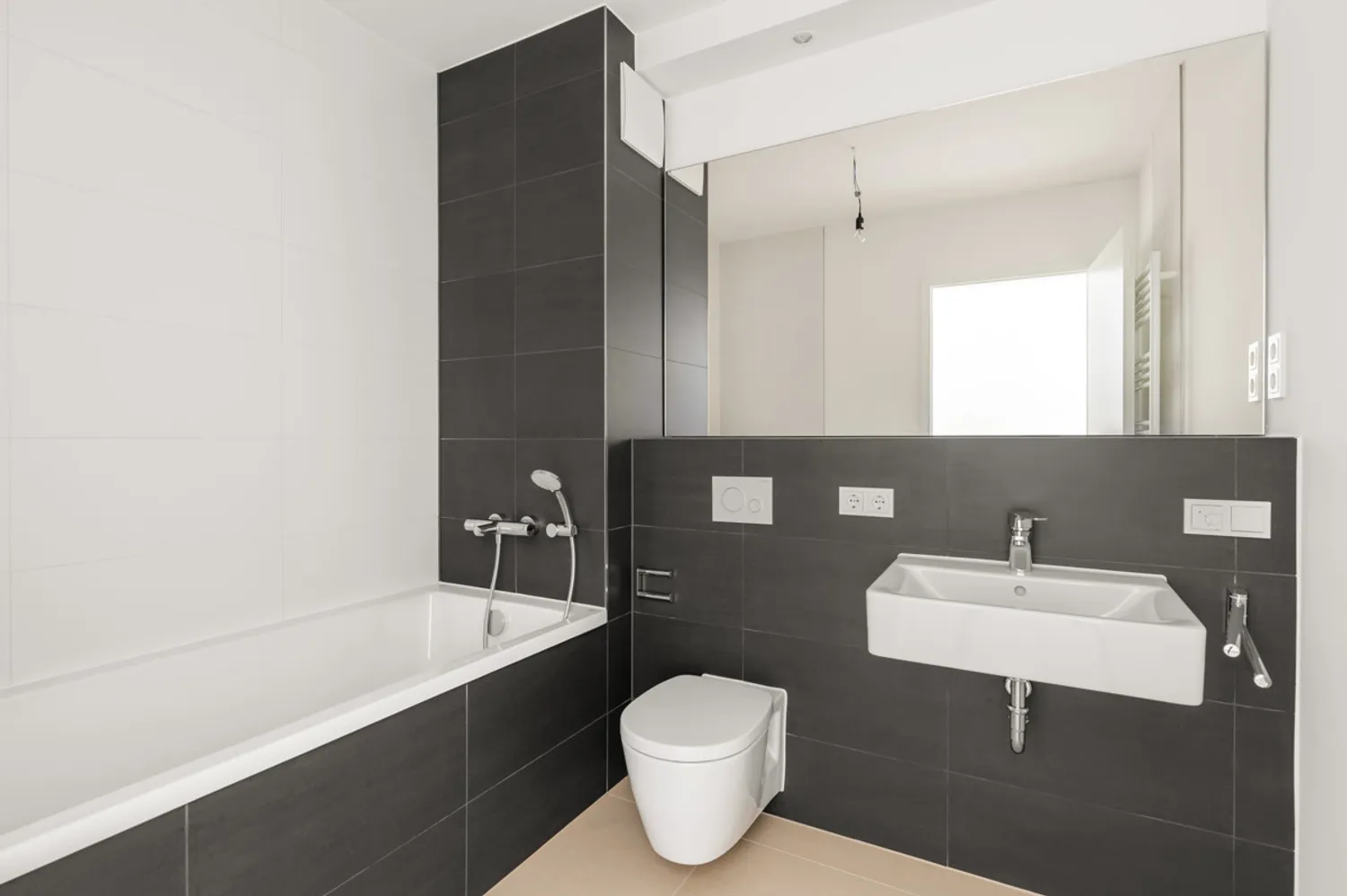 4 Zimmer Wohnung mit 117 m² in Dresden – Bild 3