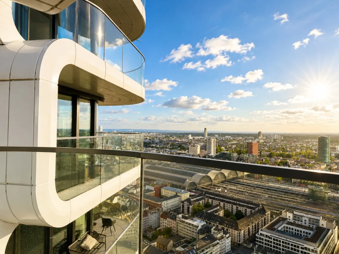 3 room apartment with 122 m² in Frankfurt am Main – Photo 1