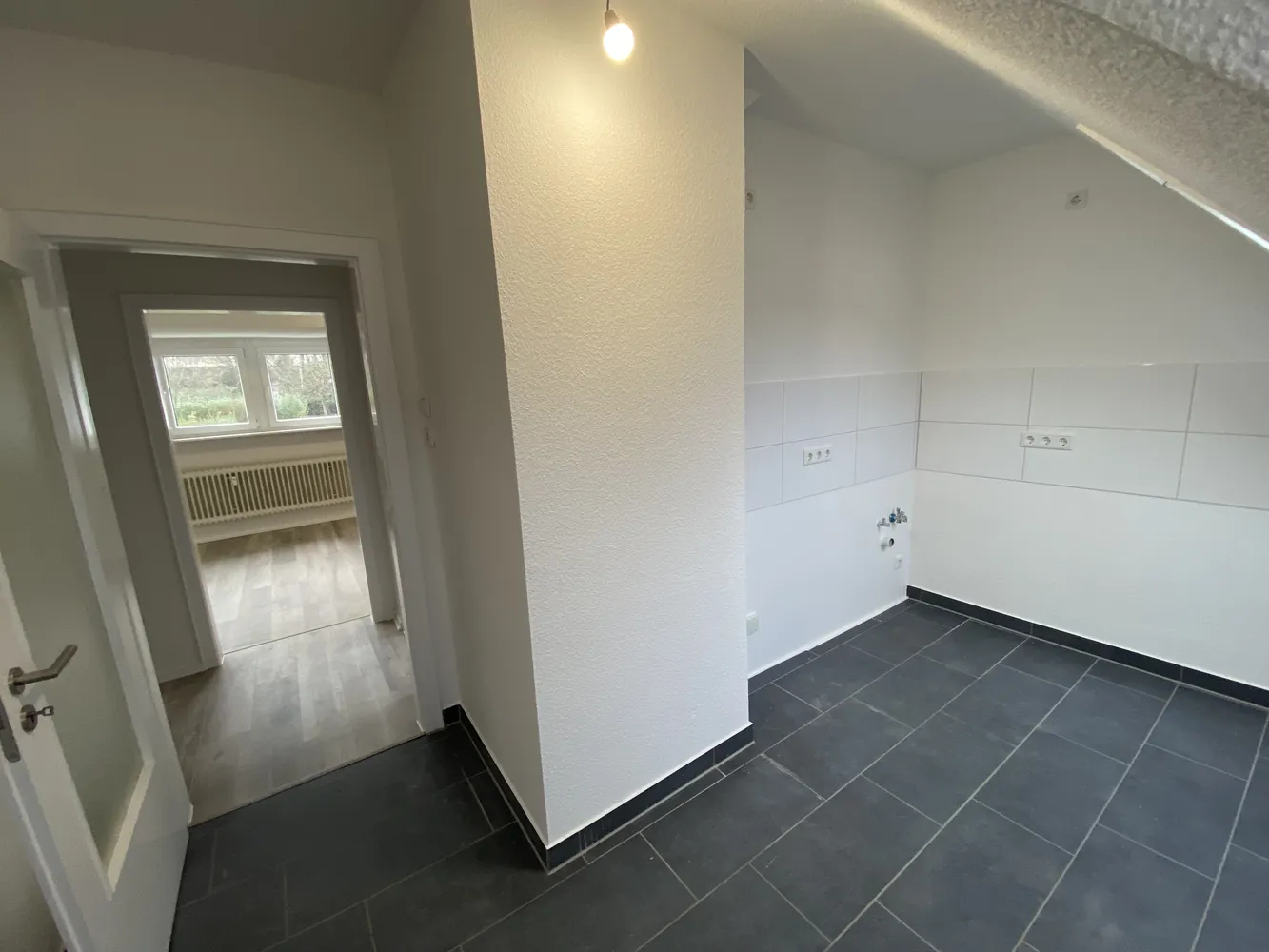 2 Zimmer Wohnung mit 55 m² in Solingen – Bild 2
