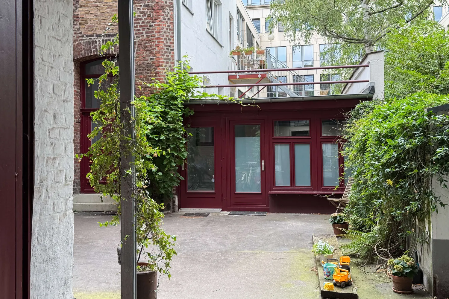 2 Zimmer Wohnung mit 100 m² in Düsseldorf – Bild 12
