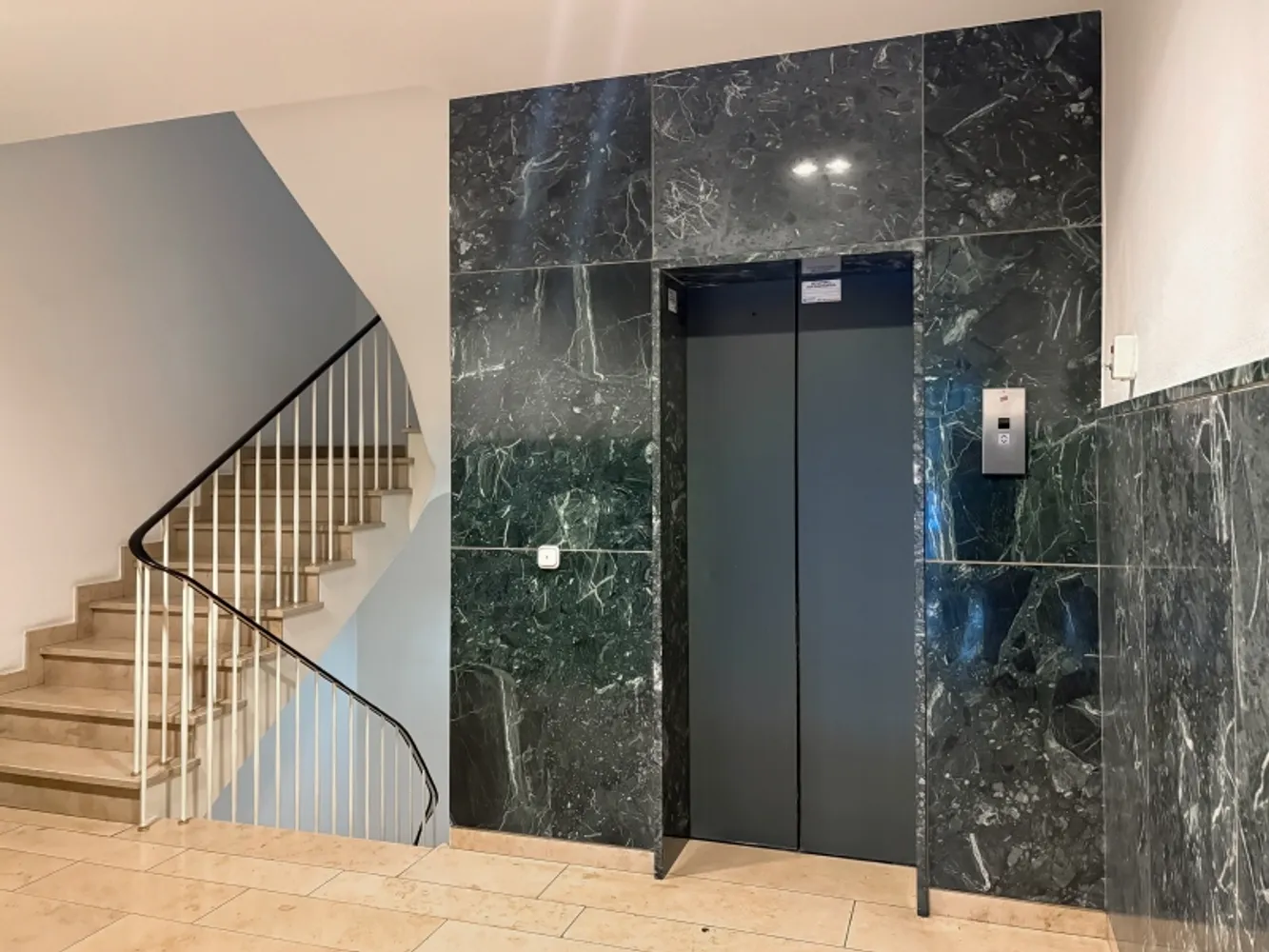 3 Zimmer Wohnung mit 231 m² in Köln – Bild 6
