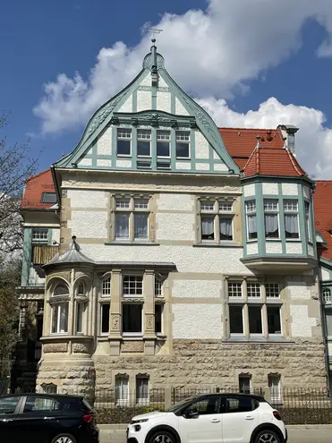 2 Zimmer Wohnung mit 100 m² in Dresden – Bild 3