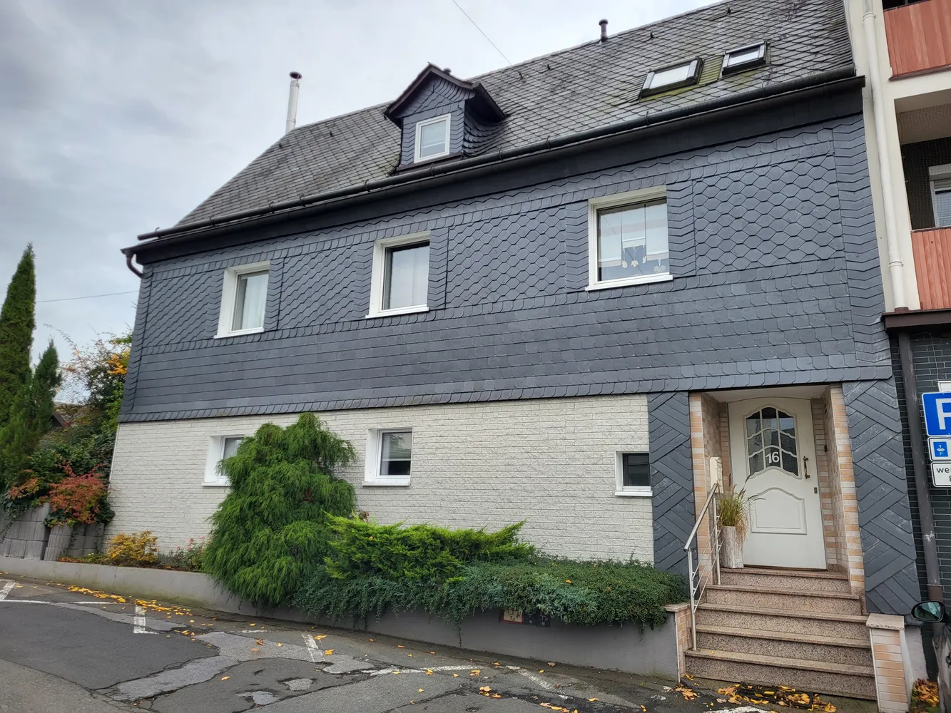 7 Zimmer Haus mit 135 m² in Siegen – Bild 1