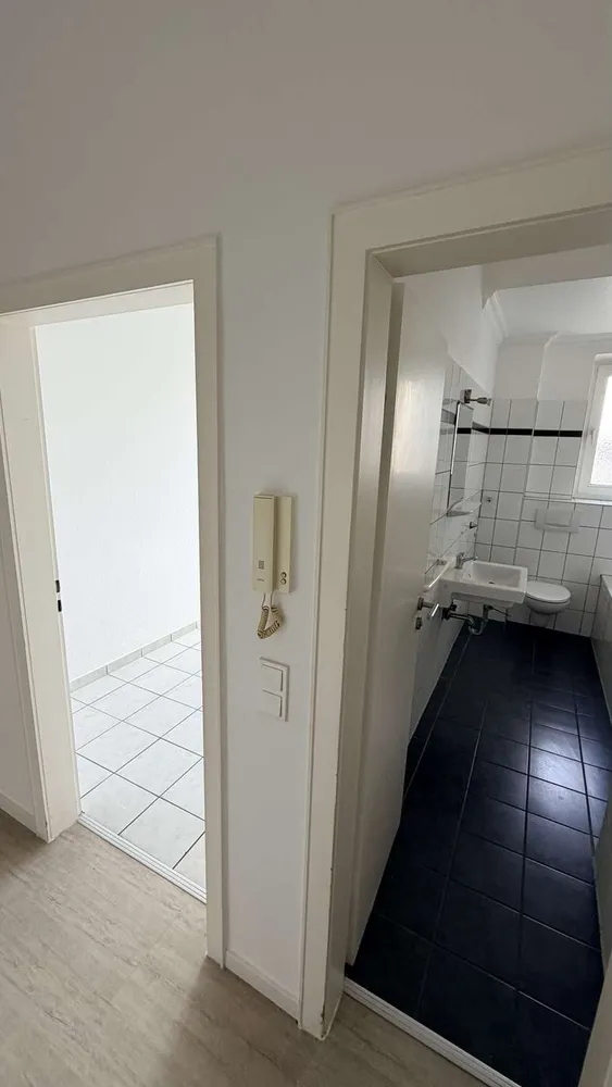 2 Zimmer Wohnung mit 65 m² in Krefeld – Bild 7