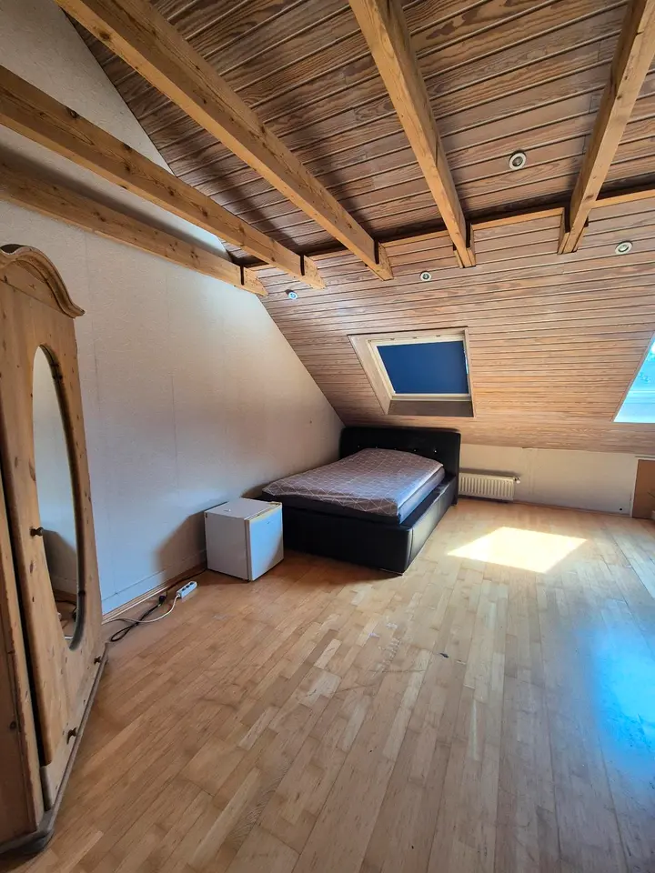 WG-Zimmer mit 25 m² in Bergisch Gladbach – Bild 1