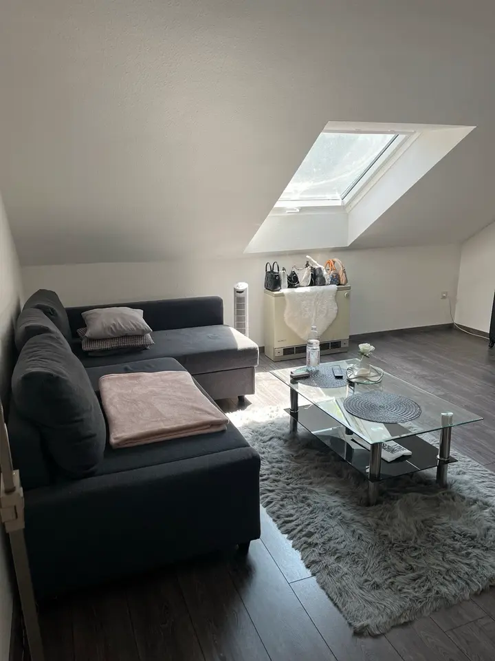 1 Zimmer Wohnung mit 60 m² in Hürth – Bild 1