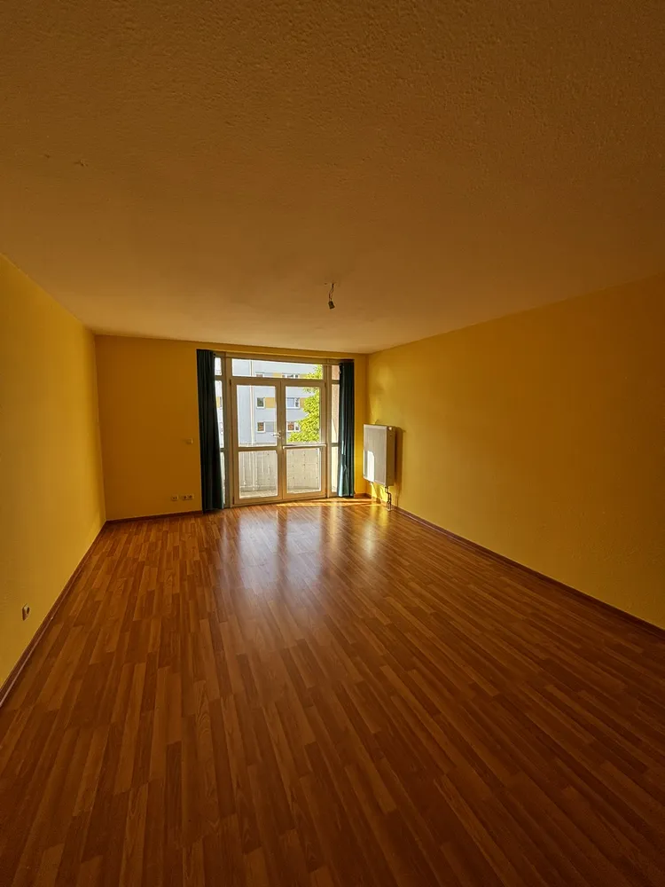 2 Zimmer Wohnung mit 55 m² in Werdau – Bild 3
