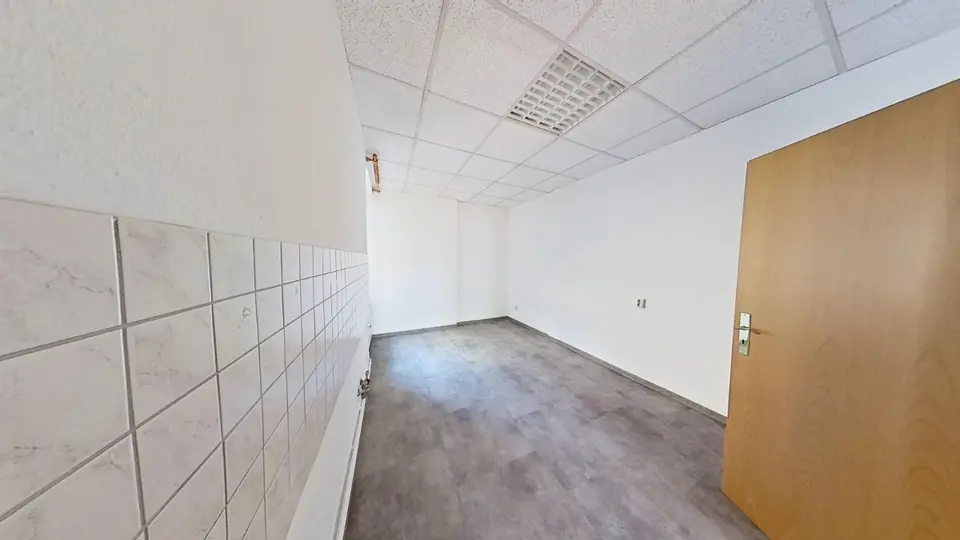 2 Zimmer Wohnung mit 65 m² in Köthen – Bild 3