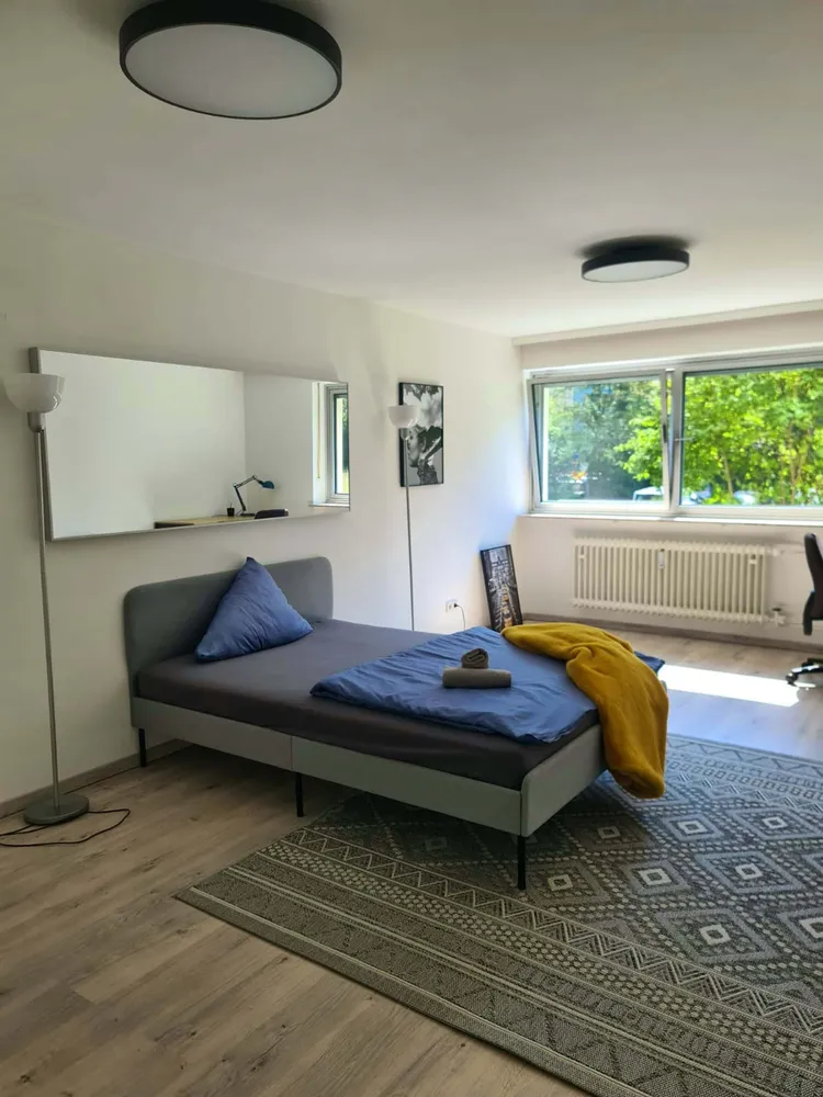 Shared room with 20 m² in Munich – Photo 1