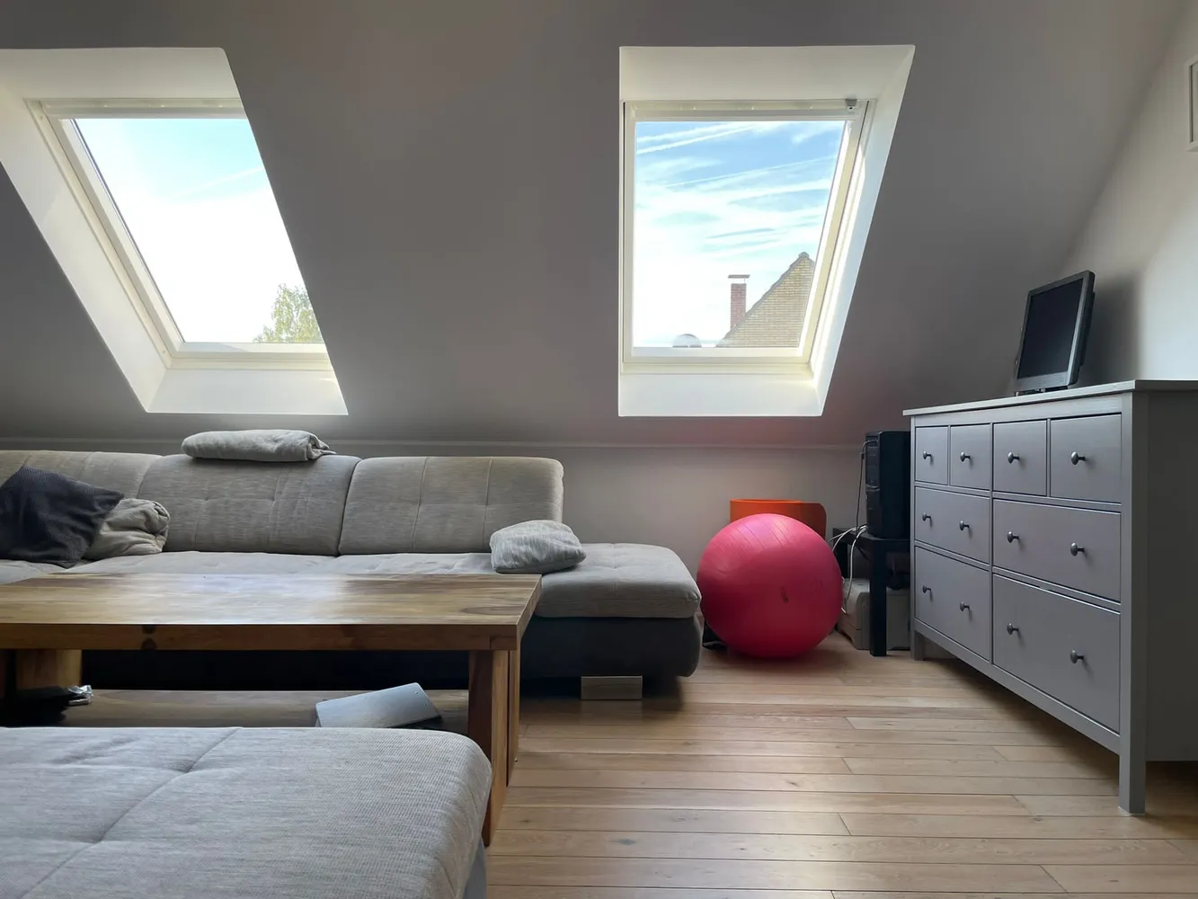 4 Zimmer Wohnung mit 115 m² in Oberhausen – Bild 2