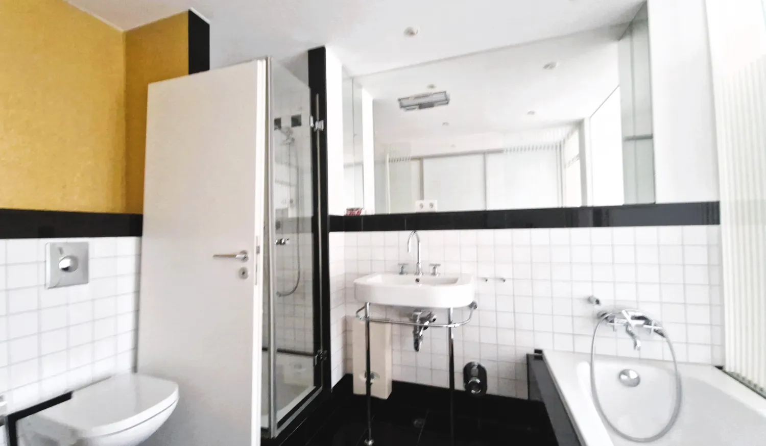 4 Zimmer Wohnung mit 107 m² in Düsseldorf – Bild 11