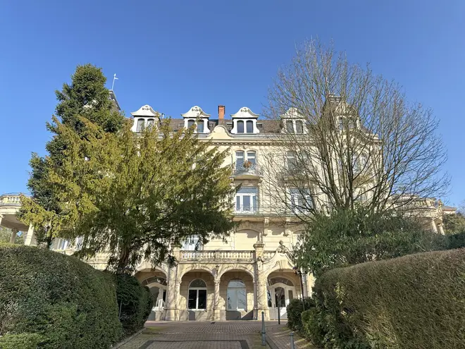 6 Zimmer Wohnung mit 200 m² in Wiesbaden – Bild 11