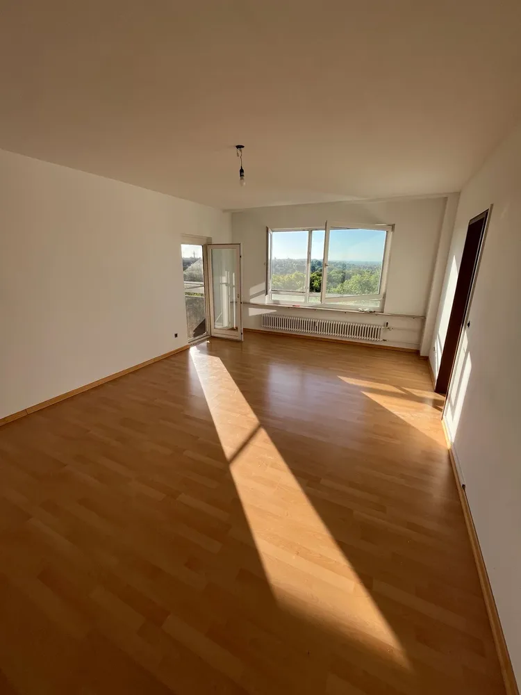 2 Zimmer Wohnung mit 69 m² in Wiesbaden – Bild 2