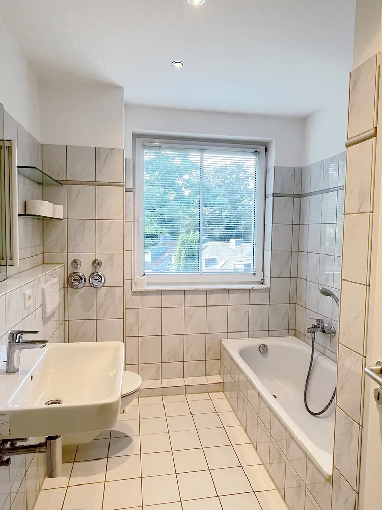 2 room apartment with 72 m² in Hamburg – Photo 2