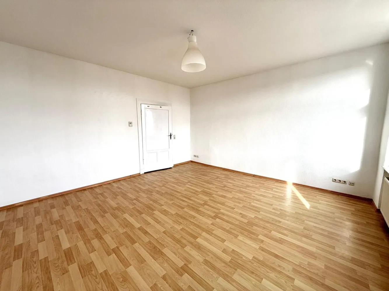 3 Zimmer Wohnung mit 89 m² in Magdeburg – Bild 2