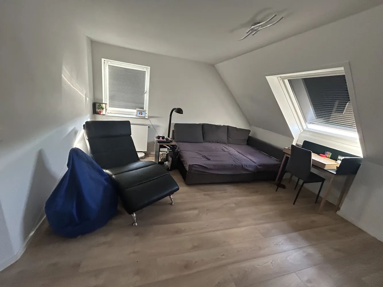 4 Zimmer Wohnung mit 80 m² in Stuttgart – Bild 2