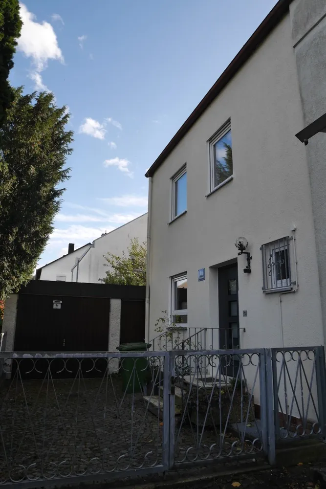 6 Zimmer Haus mit 148 m² in Regensburg – Bild 2