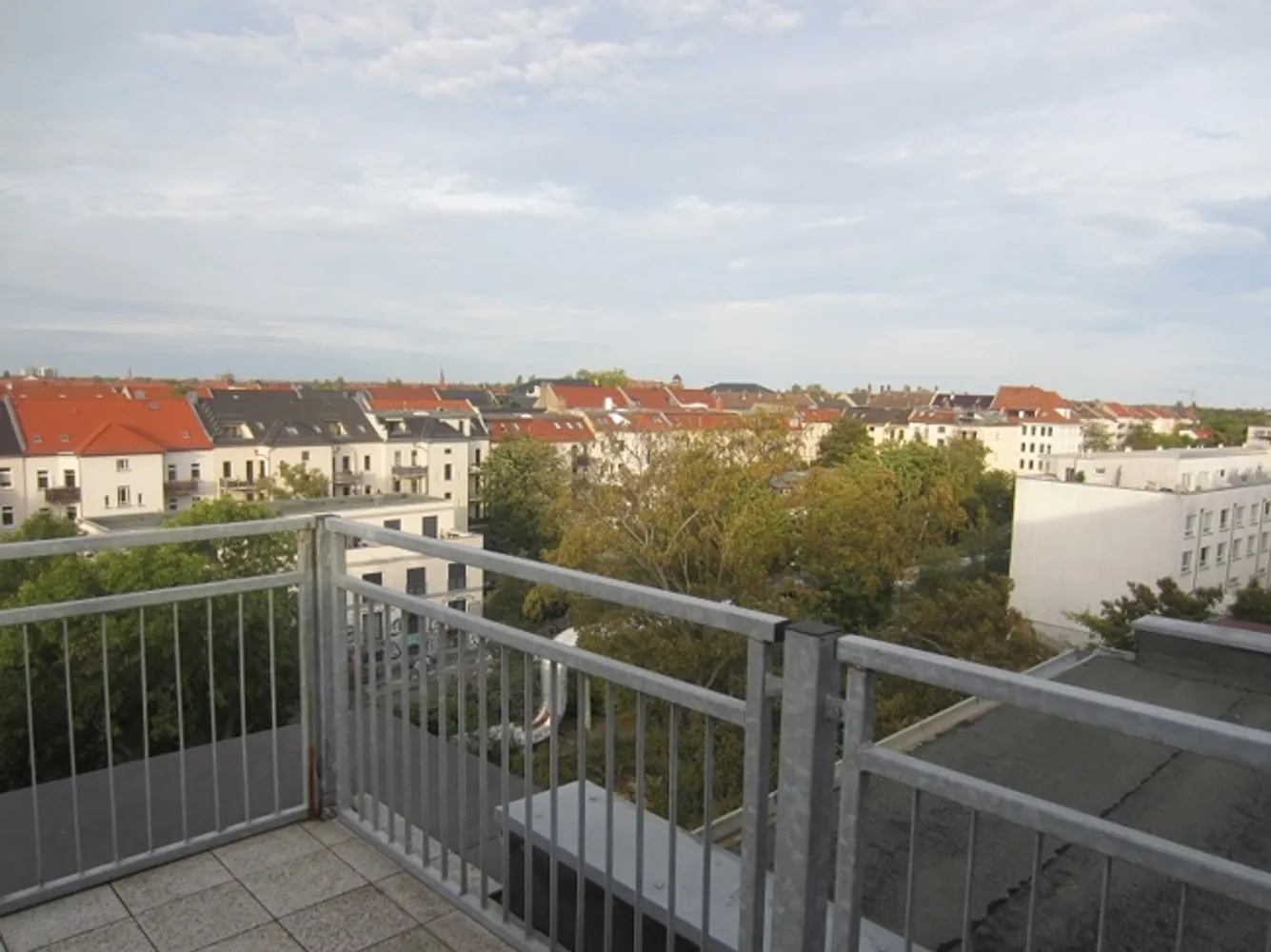 2 Zimmer Wohnung mit 100 m² in Leipzig – Bild 2