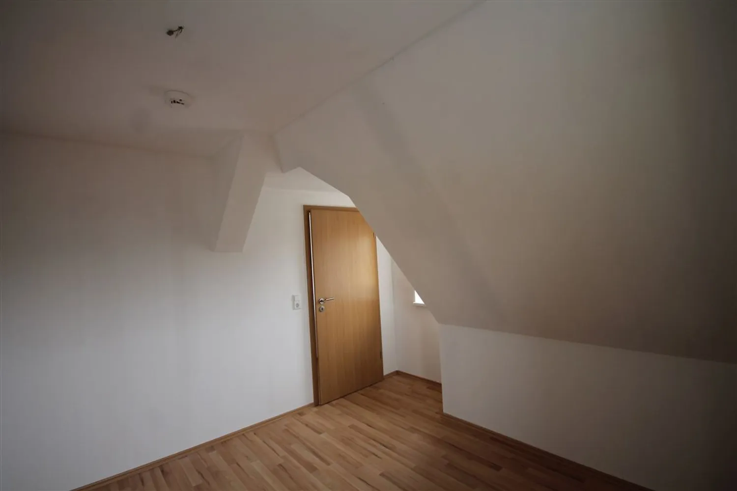 4 room apartment with 80 m² in Bitterfeld-Wolfen – Photo 2