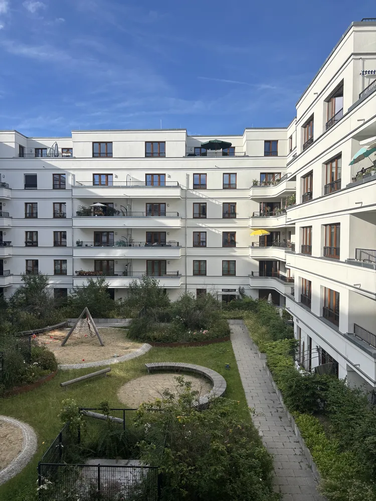 1 room apartment with 27 m² in Berlin – Photo 10