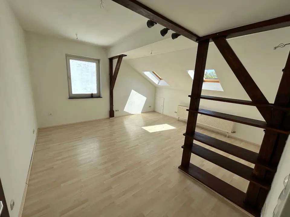 5 Zimmer Wohnung mit 107 m² in Kiel – Bild 1