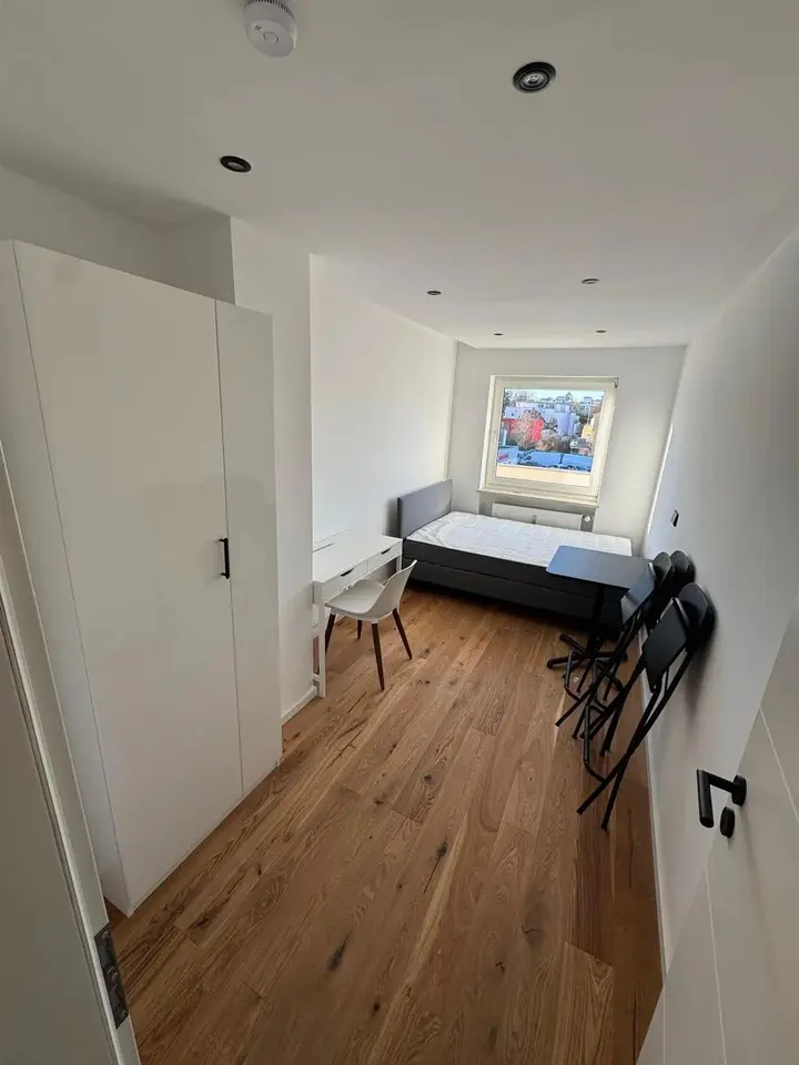 11 room apartment with 11 m² in Munich – Photo 1