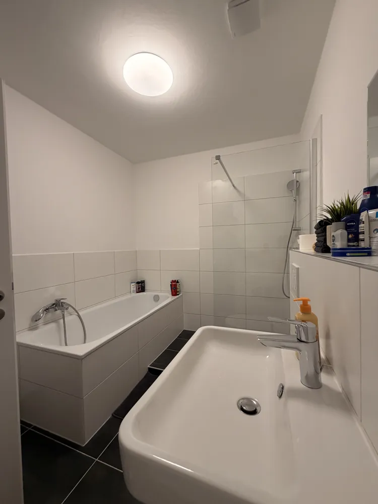2 room apartment with 56 m² in Cologne – Photo 4