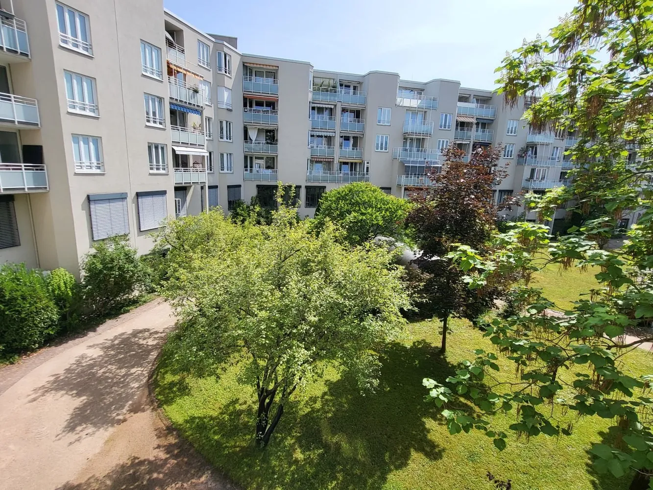 2 Zimmer Wohnung mit 45 m² in Karlsruhe – Bild 2