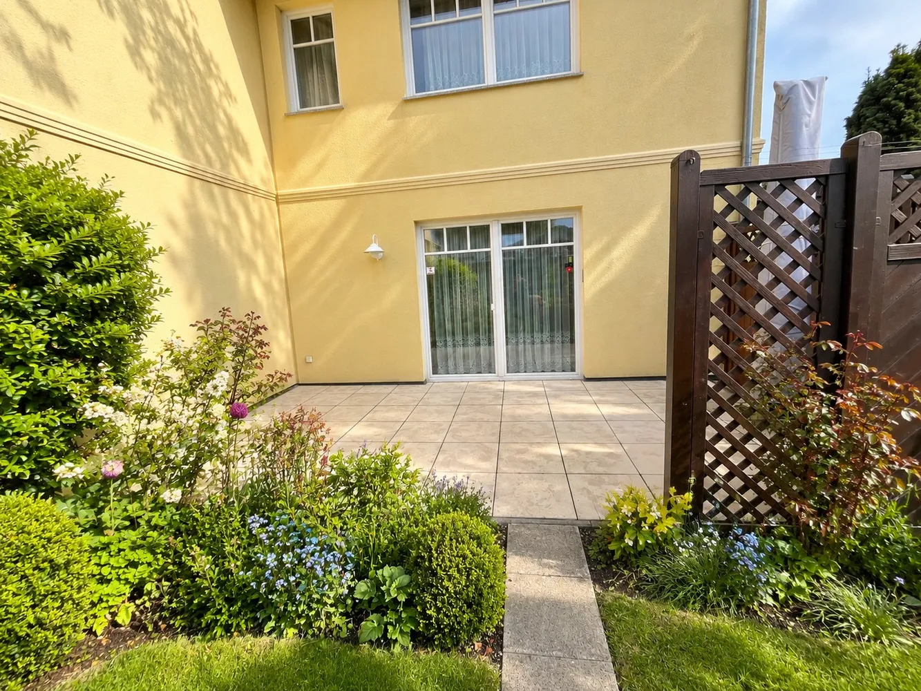 4 Zimmer Haus mit 122 m² in Rostock – Bild 1