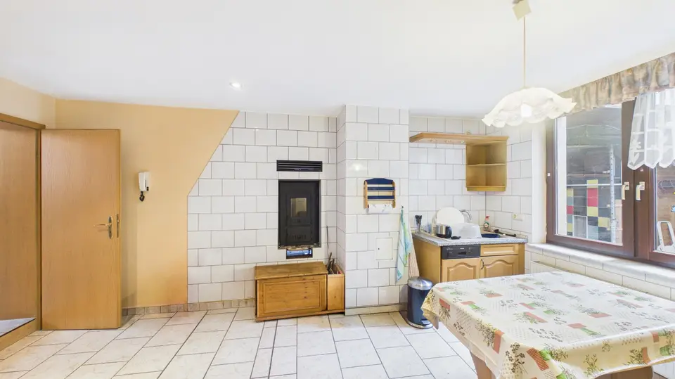 3 Zimmer Wohnung mit 70 m² in Schmalkalden – Bild 2