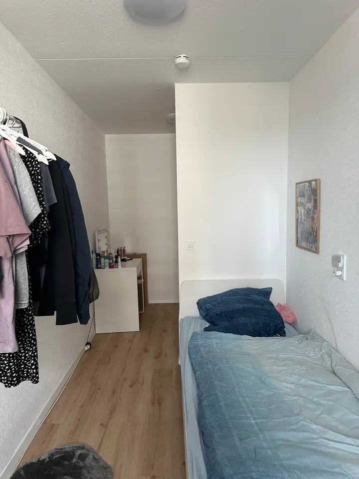 WG-Zimmer mit 32 m² in Frankfurt am Main – Bild 2