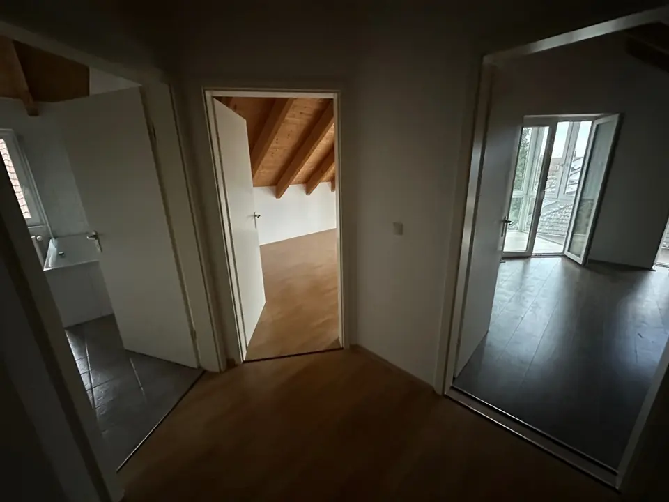 4 Zimmer Wohnung mit 105 m² in Kassel – Bild 9